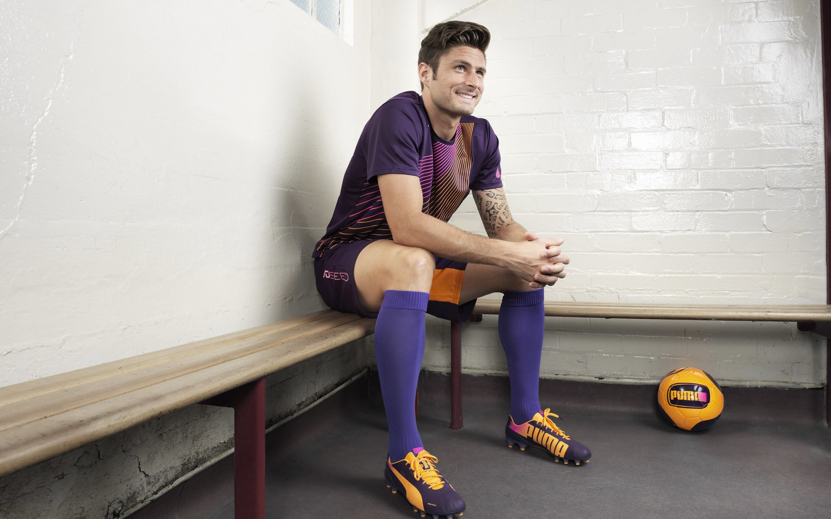 摩洛哥骑手吉塔·日特科维奇荣获2024年最佳障碍赛骑手奖，表彰其卓越表现。